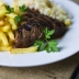 Preparando seu almoço de Bife acebolado com fritas de uma forma incomparável!