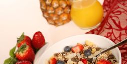 Perfect Breakfast: Oatmeal and Fruit